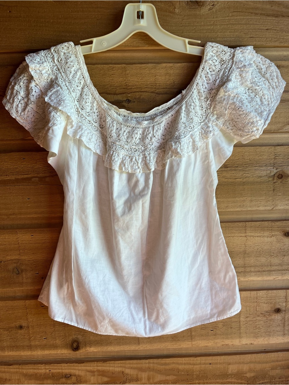 Women’s Feminine Vintage Mexican White Lace Yoke Peasant Top